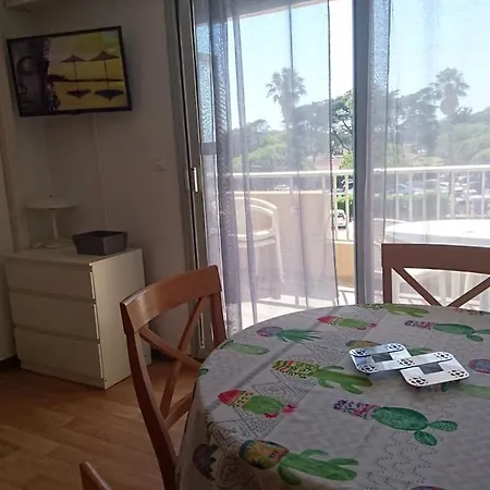 Apartment Port De 2 A 4 Personnes Avec Parking